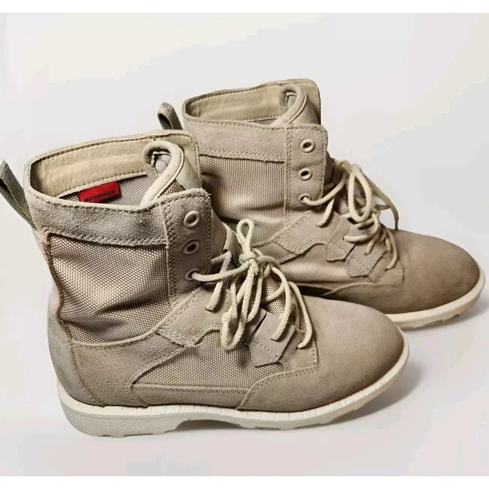 Sorel Caribou Combat Boots Women's Size 7 Leather Waterproof Lugged‎ Sole Beige